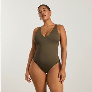 Everlane The V-Neck One Piece Swim Suit in Black S NWT in BAG